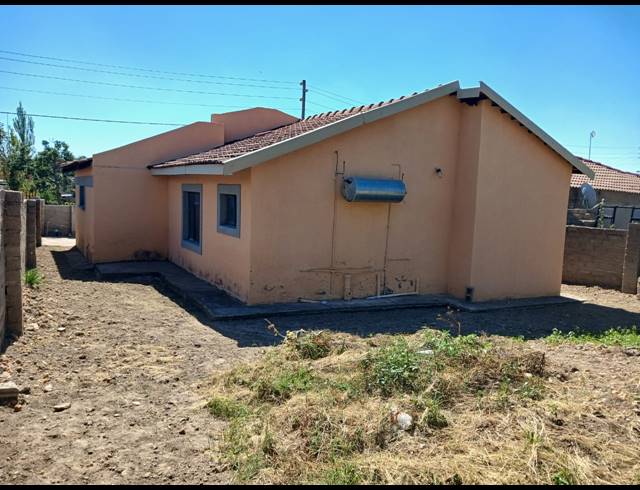 3 BEDROOM HOUSE FOR SALE IN SESHEGO E